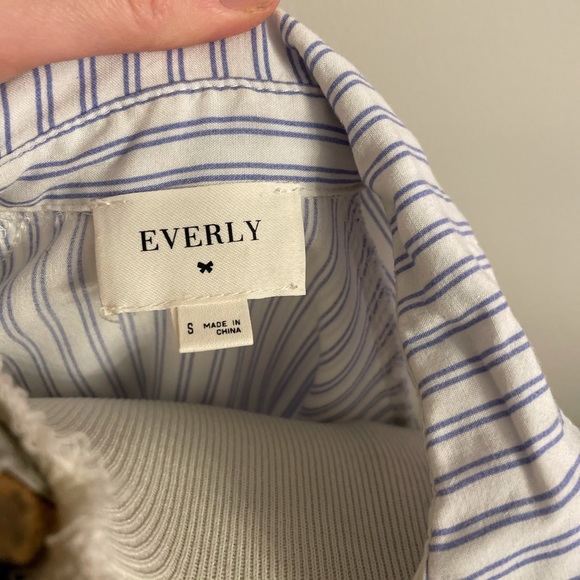 Adorable asymmetrical blouse - Picture 7 of 7